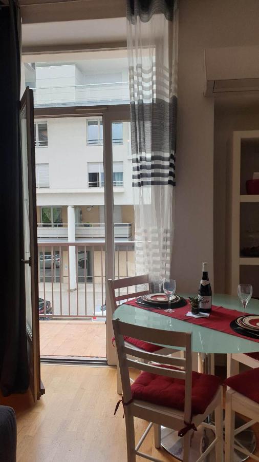 Hibiscus Apartments Annecy Buitenkant foto
