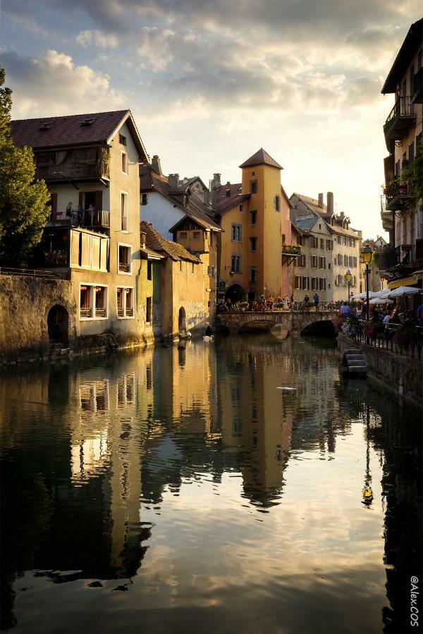 Hibiscus Apartments Annecy Buitenkant foto